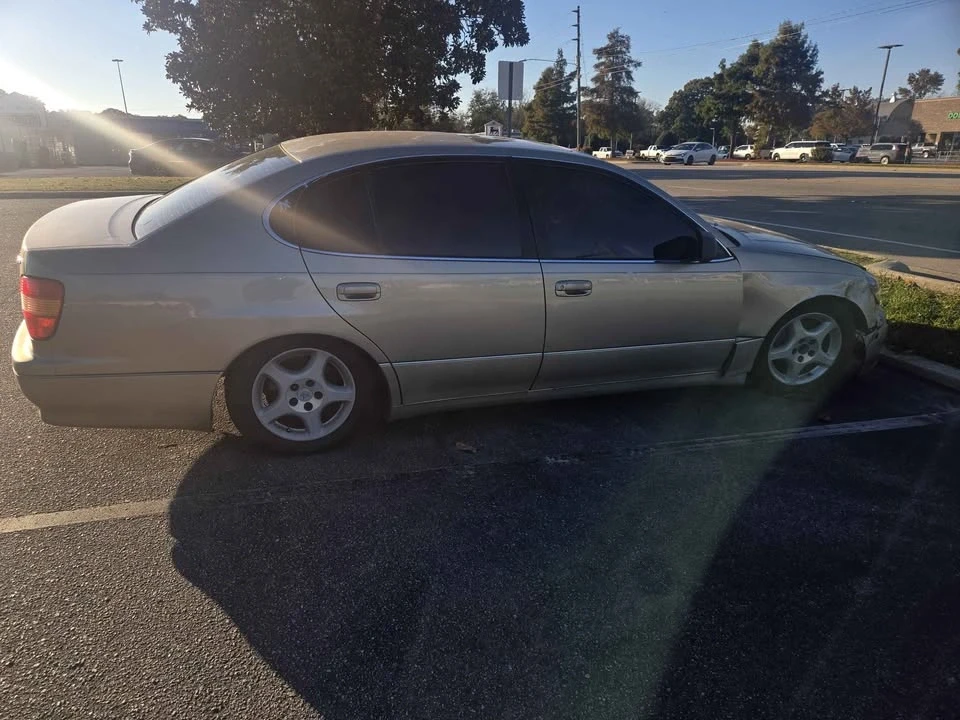 1998 Lexus GS 2nd Gen - Image 3 of 4