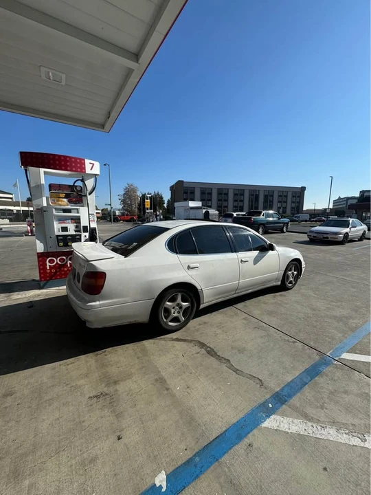 1998 Lexus GS 2nd Gen - Image 2 of 3