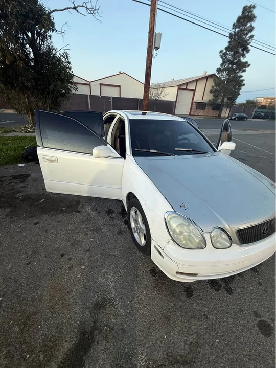 1998 Lexus GS 2nd Gen - Image 10 of 11