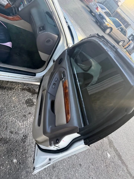 1998 Lexus GS 2nd Gen - Image 11 of 11