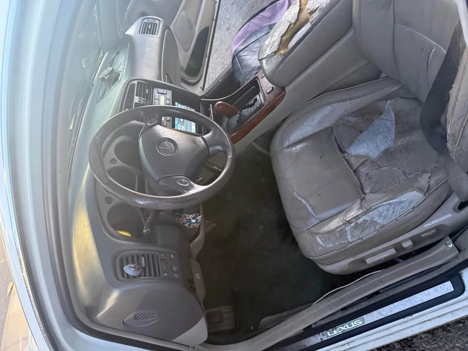 1998 Lexus GS 2nd Gen - Image 3 of 11