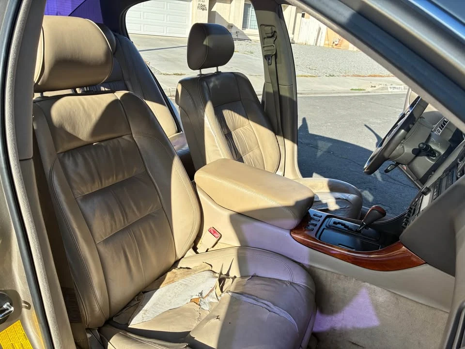 1998 Lexus GS 2nd Gen - Image 11 of 19