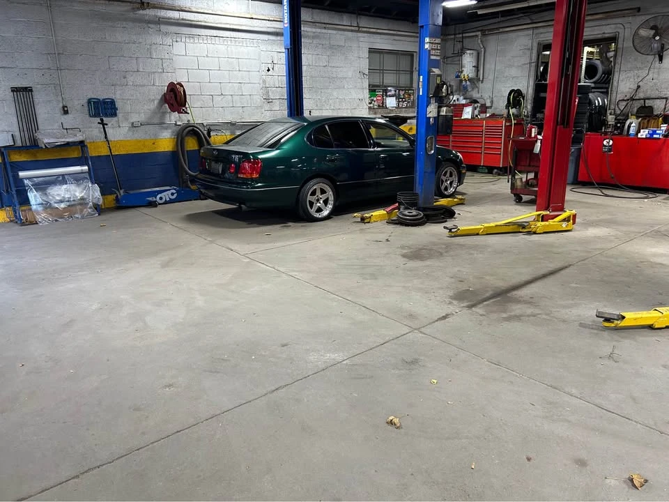 1998 Lexus GS 2nd Gen - Image 13 of 18