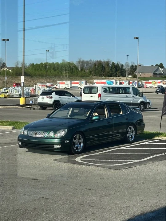 1998 Lexus GS 2nd Gen - Image 6 of 18