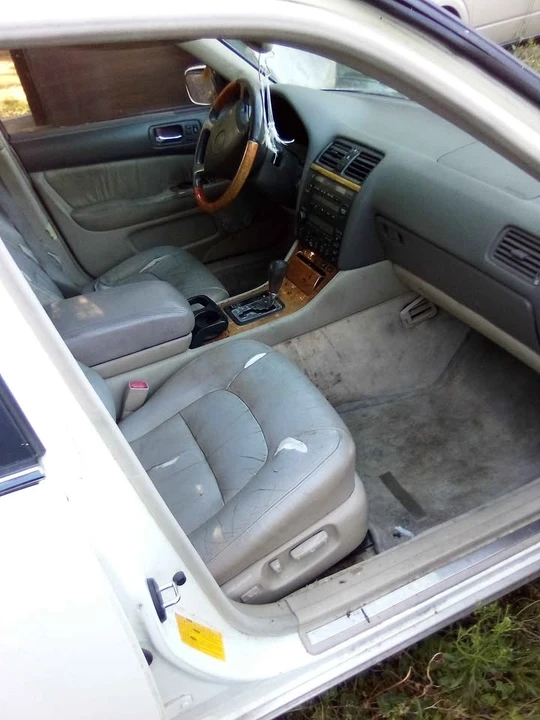 1998 Lexus GS 2nd Gen - Image 2 of 2