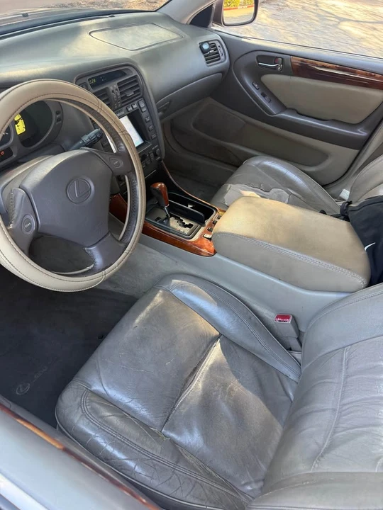 1998 Lexus GS 2nd Gen - Image 4 of 5