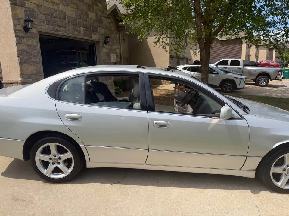 1998 Lexus GS 2nd Gen - Image 10 of 14
