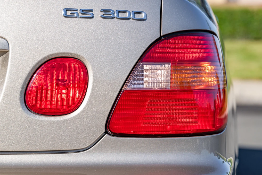 1998 Lexus GS 2nd Gen - Image 17 of 31