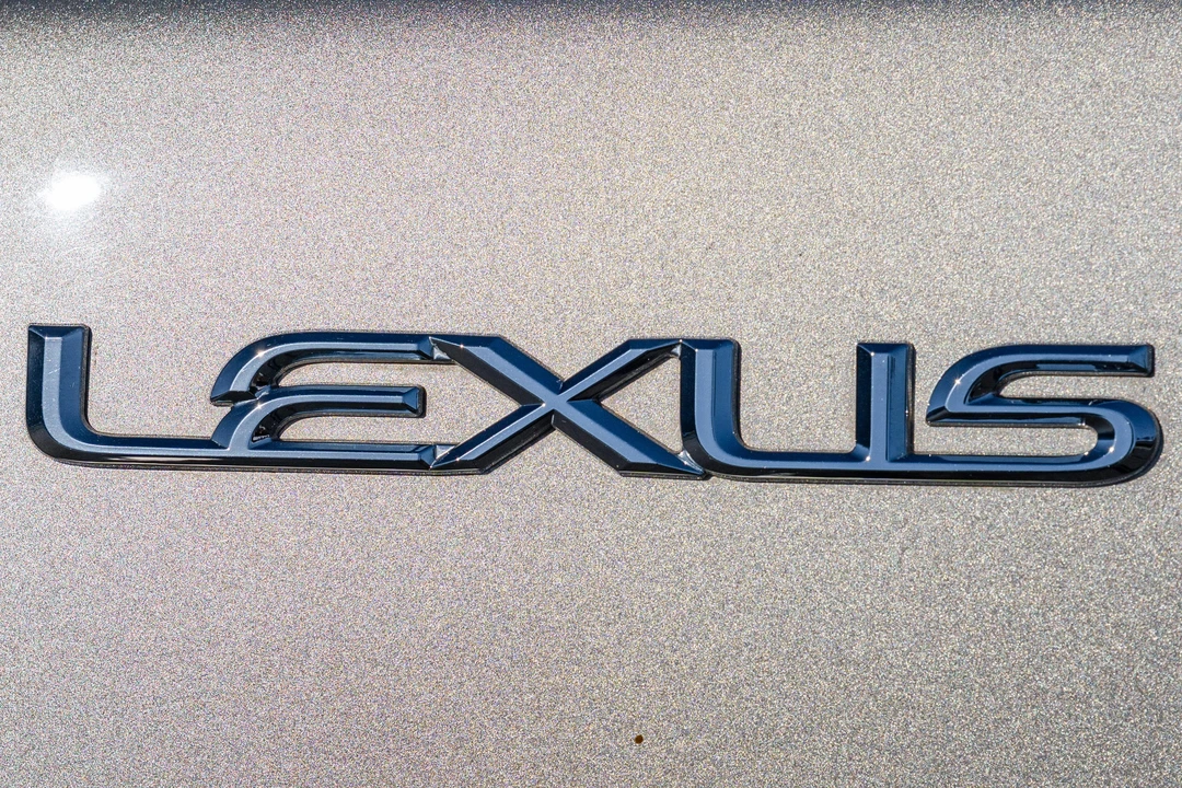 1998 Lexus GS 2nd Gen - Image 14 of 31
