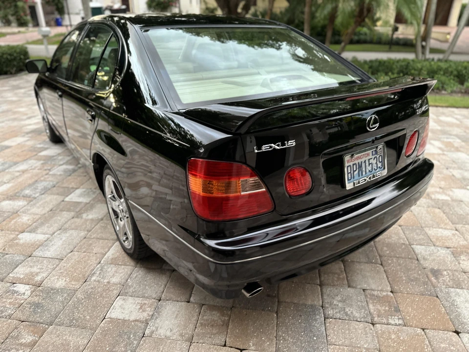 1998 Lexus GS 2nd Gen - Image 11 of 31