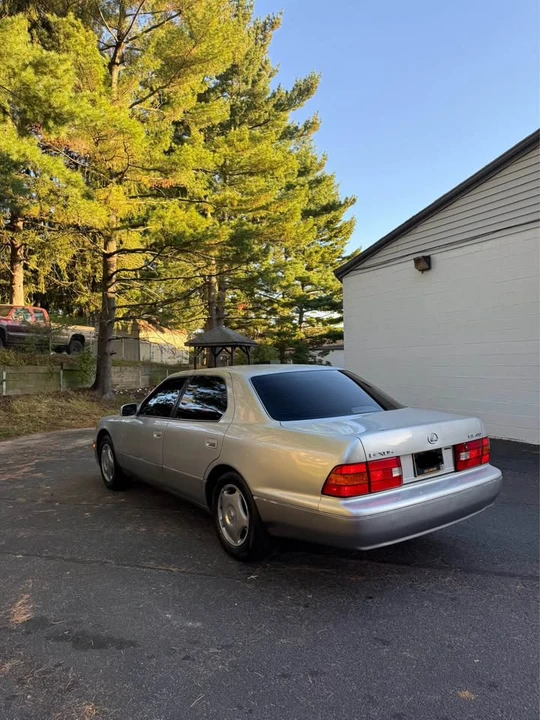 1998 Lexus LS 2nd Gen - Image 4 of 6
