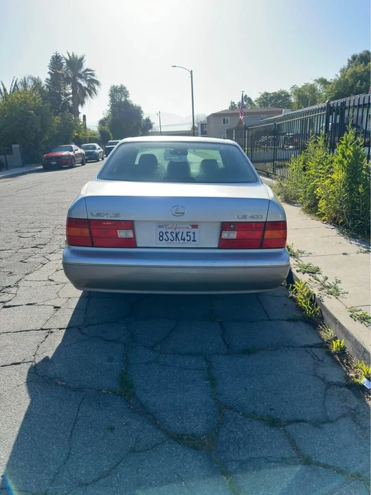 1998 Lexus LS 2nd Gen - Image 3 of 10