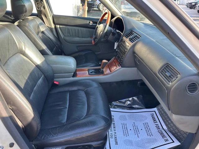 1998 Lexus LS 2nd Gen - Image 10 of 15