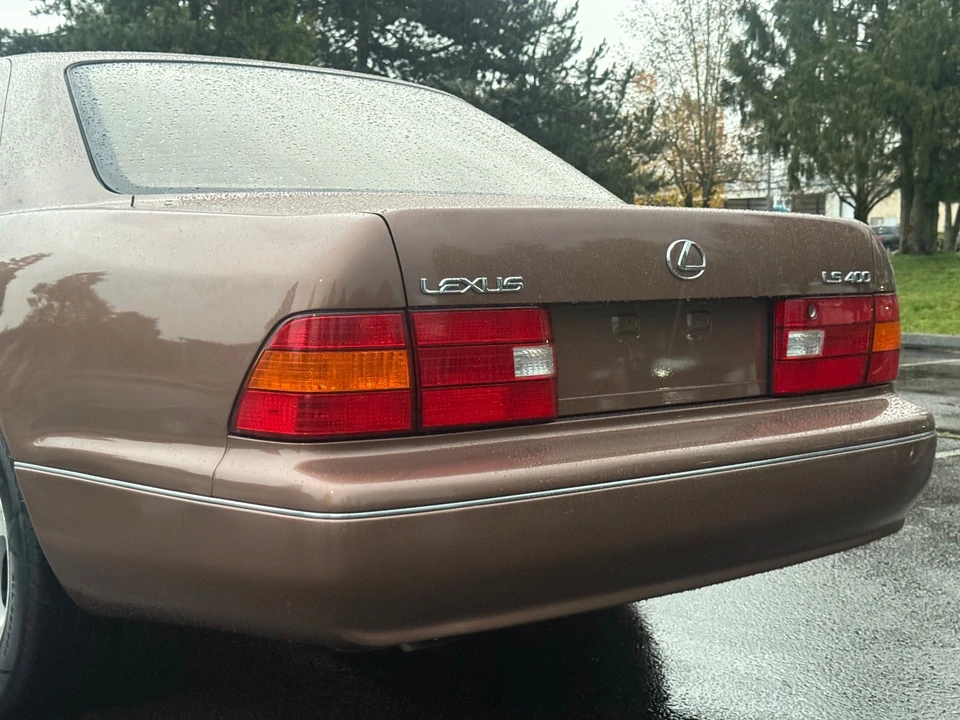 1998 Lexus LS 2nd Gen - Image 15 of 21
