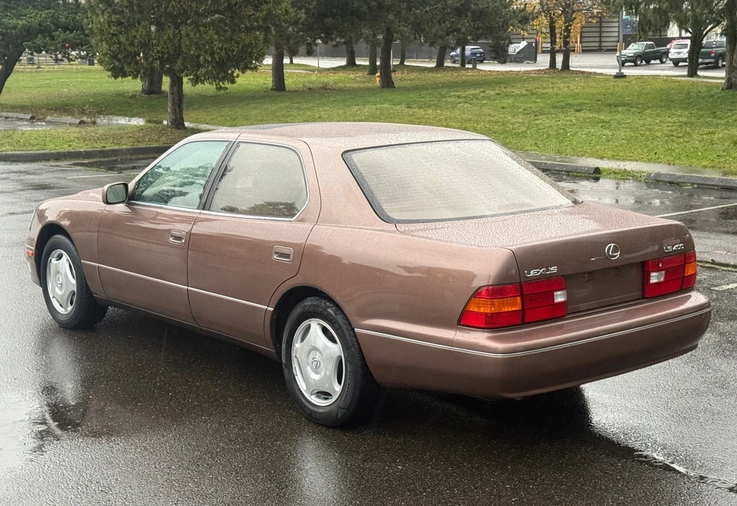 1998 Lexus LS 2nd Gen - Image 13 of 21