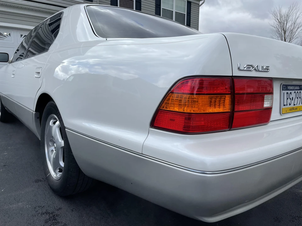 1998 Lexus LS 2nd Gen - Image 11 of 31