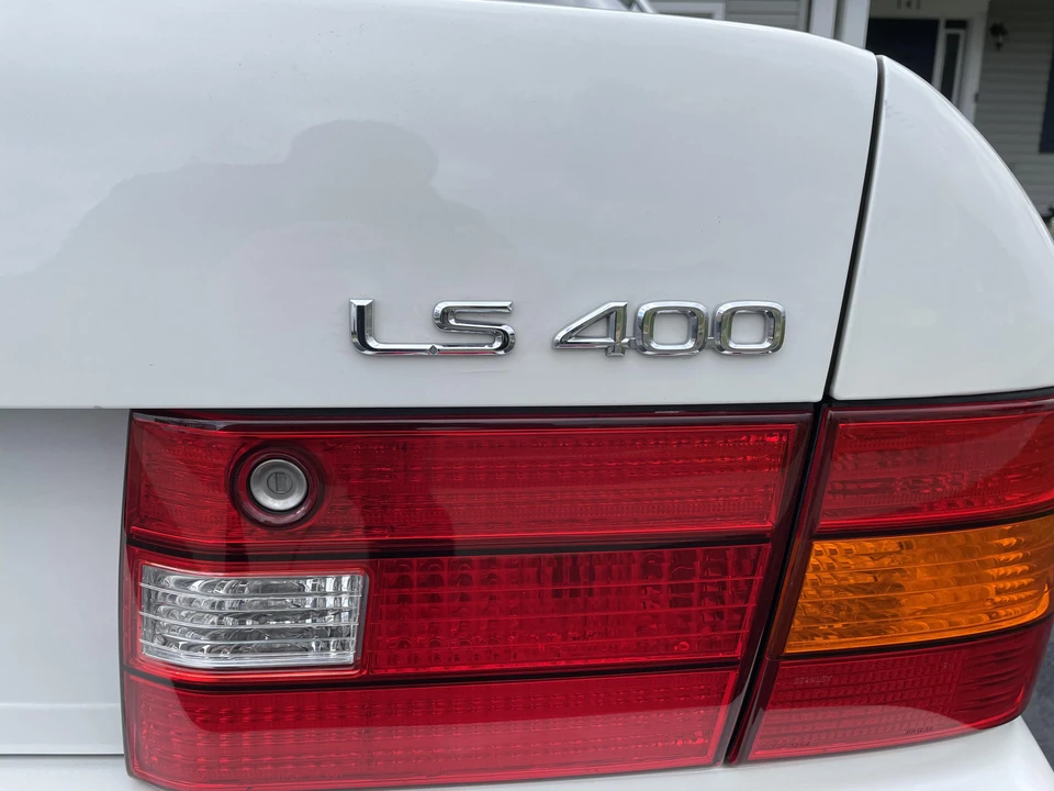 1998 Lexus LS 2nd Gen - Image 15 of 31