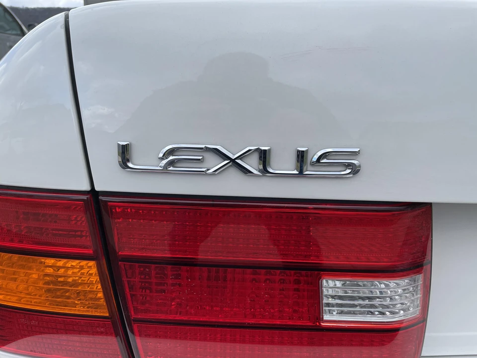 1998 Lexus LS 2nd Gen - Image 13 of 31