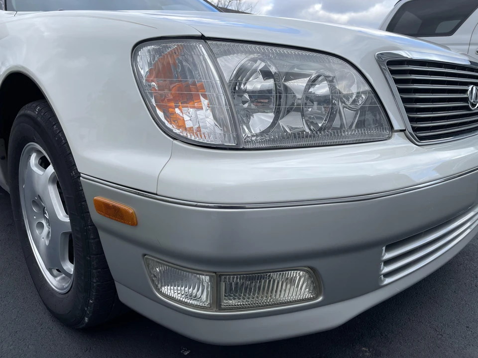 1998 Lexus LS 2nd Gen - Image 9 of 31