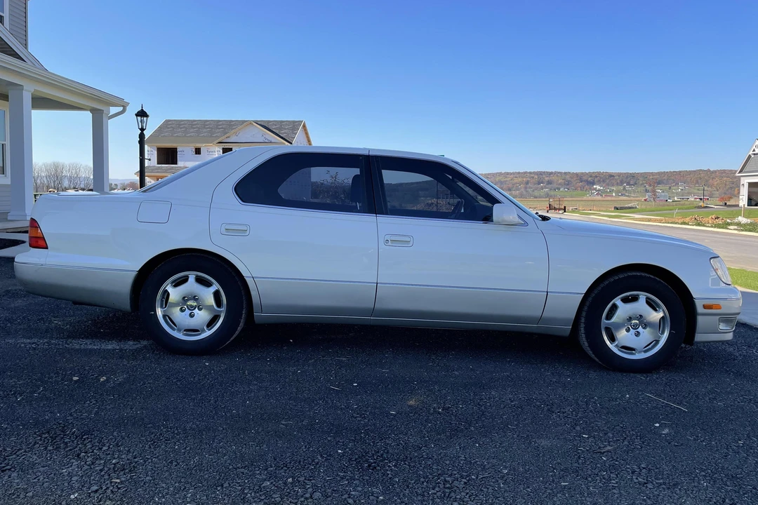 1998 Lexus LS 2nd Gen - Image 3 of 31