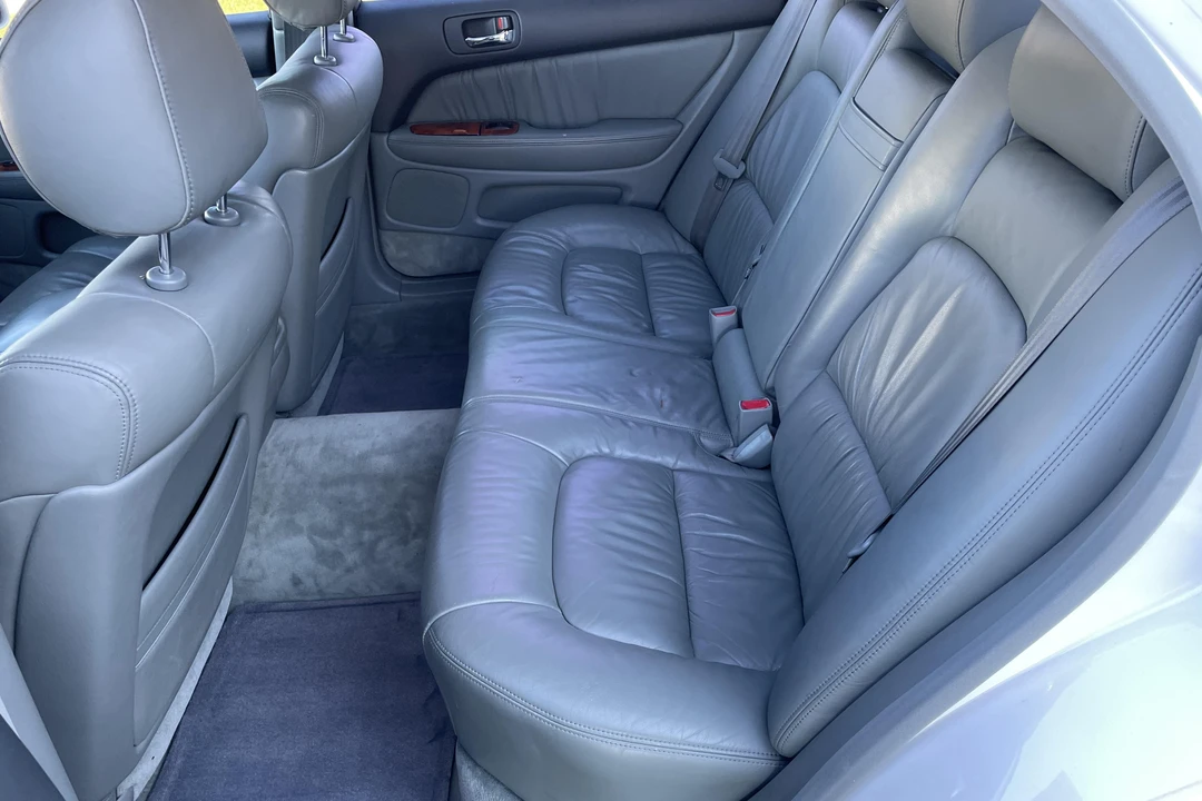 1998 Lexus LS 2nd Gen - Image 27 of 31