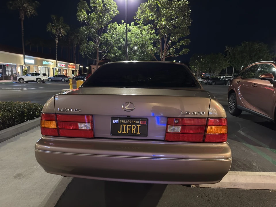 1998 Lexus LS 2nd Gen - Image 10 of 17