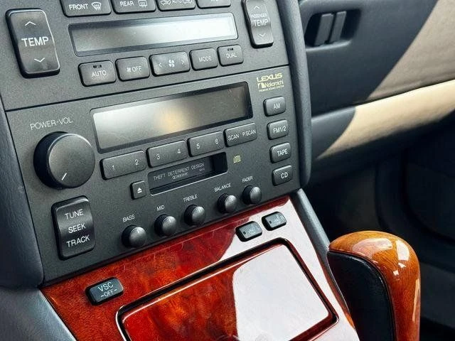 1998 Lexus LS 2nd Gen - Image 12 of 20