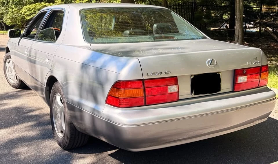 1998 Lexus LS 2nd Gen - Image 2 of 3