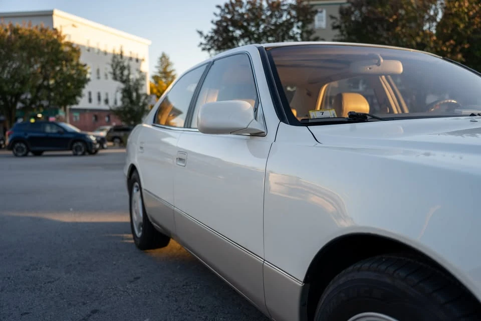 1998 Lexus LS 2nd Gen - Image 3 of 13