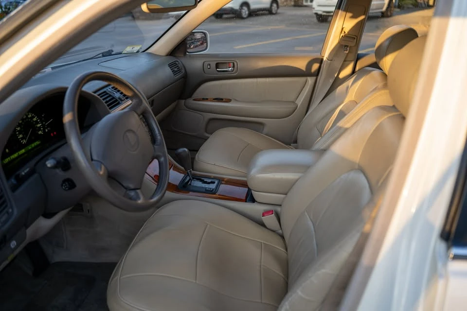 1998 Lexus LS 2nd Gen - Image 7 of 13