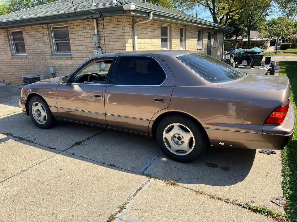 1998 Lexus LS 2nd Gen - Image 4 of 11