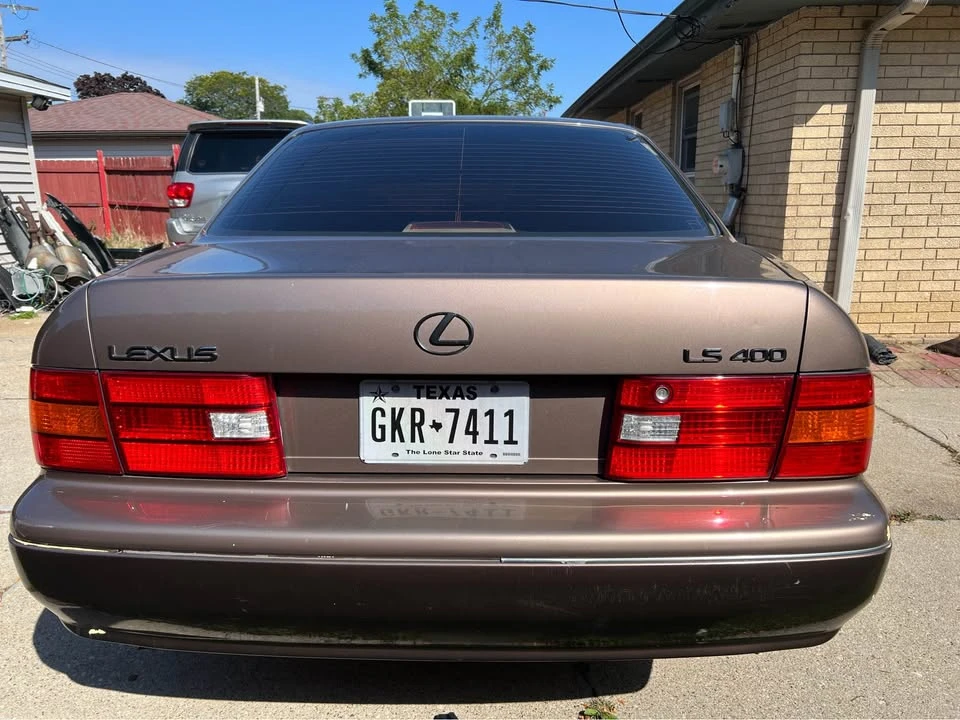 1998 Lexus LS 2nd Gen - Image 2 of 11
