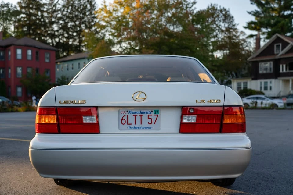 1998 Lexus LS 2nd Gen - Image 5 of 13