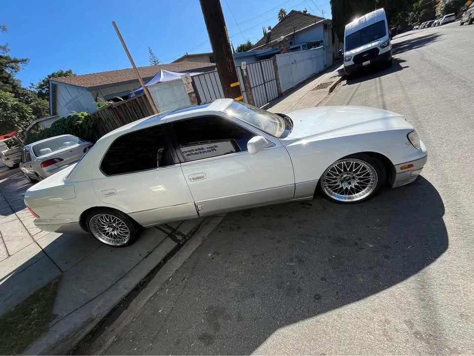 1998 Lexus LS 2nd Gen - Image 3 of 6