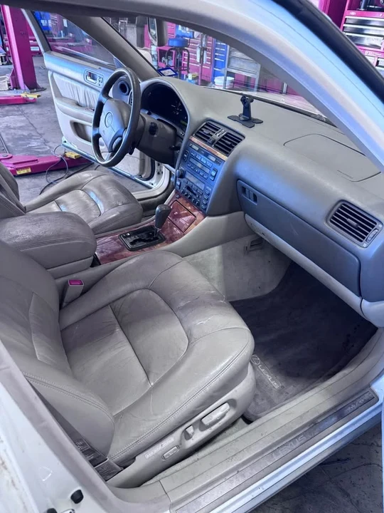 1998 Lexus LS 2nd Gen - Image 10 of 12