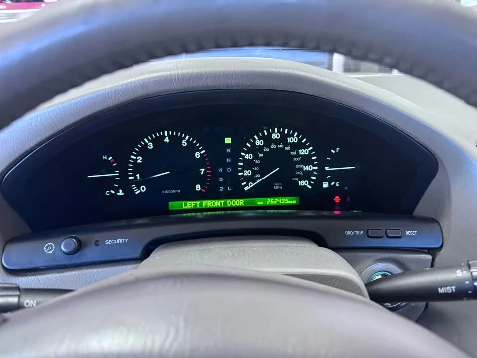 1998 Lexus LS 2nd Gen - Image 8 of 12