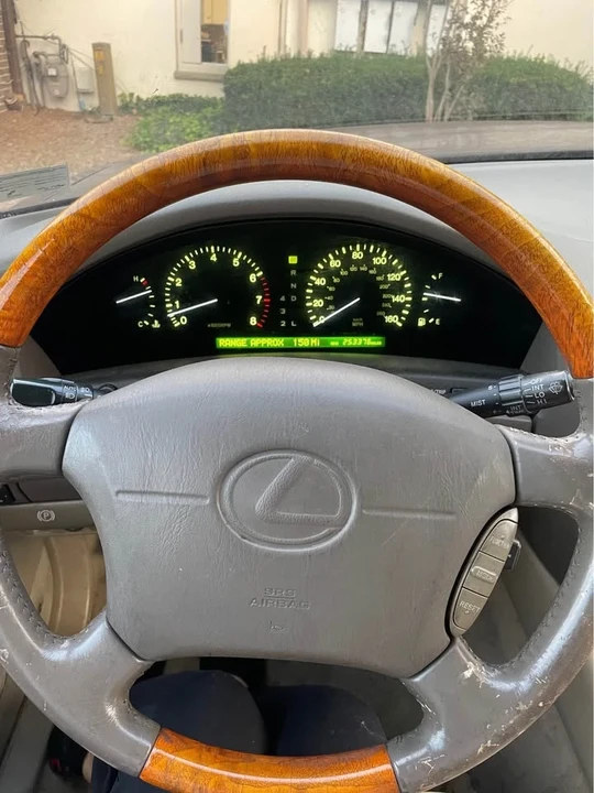 1998 Lexus LS 2nd Gen - Image 4 of 10