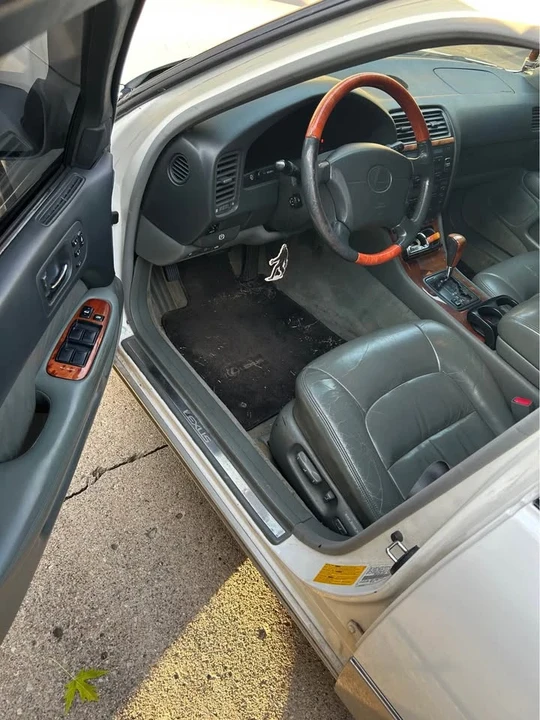 1998 Lexus LS 2nd Gen - Image 8 of 11