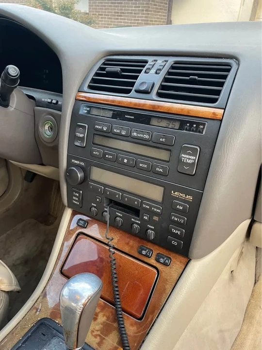 1998 Lexus LS 2nd Gen - Image 7 of 10