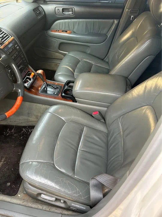 1998 Lexus LS 2nd Gen - Image 10 of 11