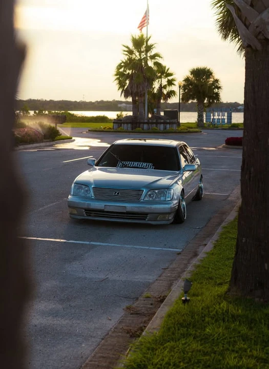 1998 Lexus LS 2nd Gen - Image 7 of 9