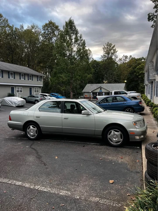 1998 Lexus LS 2nd Gen - Image 2 of 7