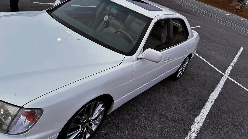 1998 Lexus LS 2nd Gen - Image 2 of 2