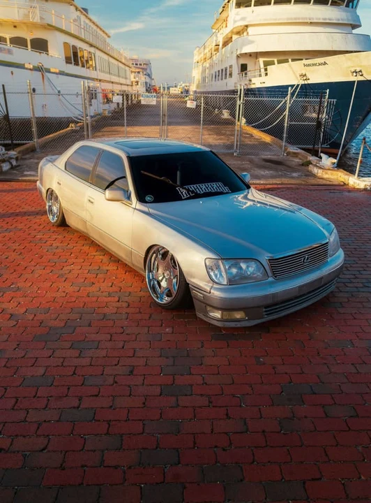 1998 Lexus LS 2nd Gen - Image 4 of 9