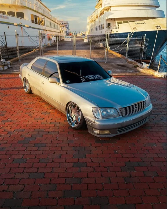 1998 Lexus LS 2nd Gen - Image 3 of 3