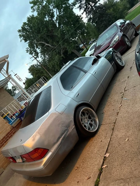 1998 Lexus LS 2nd Gen - Image 8 of 9