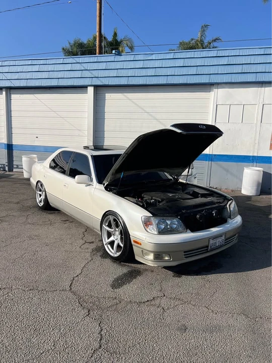 1998 Lexus LS 2nd Gen - Image 3 of 8