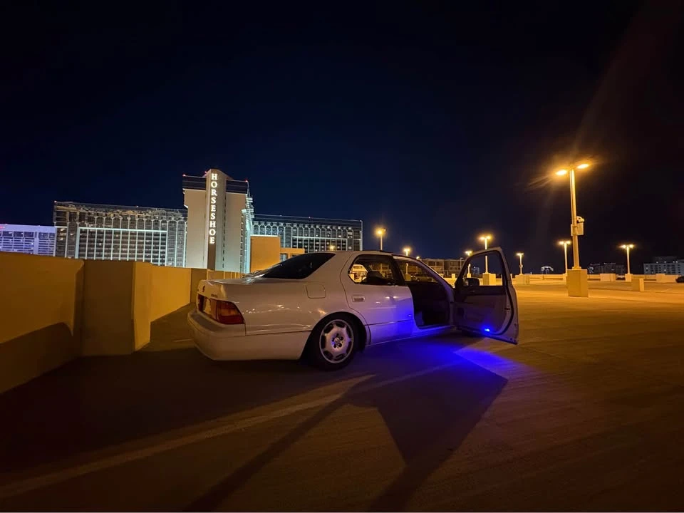 1998 Lexus LS 2nd Gen - Image 3 of 4