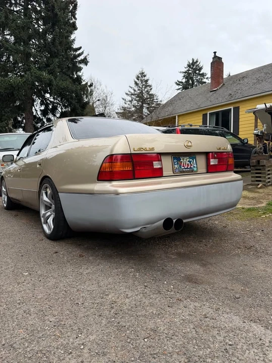 1998 Lexus LS 2nd Gen - Image 17 of 18