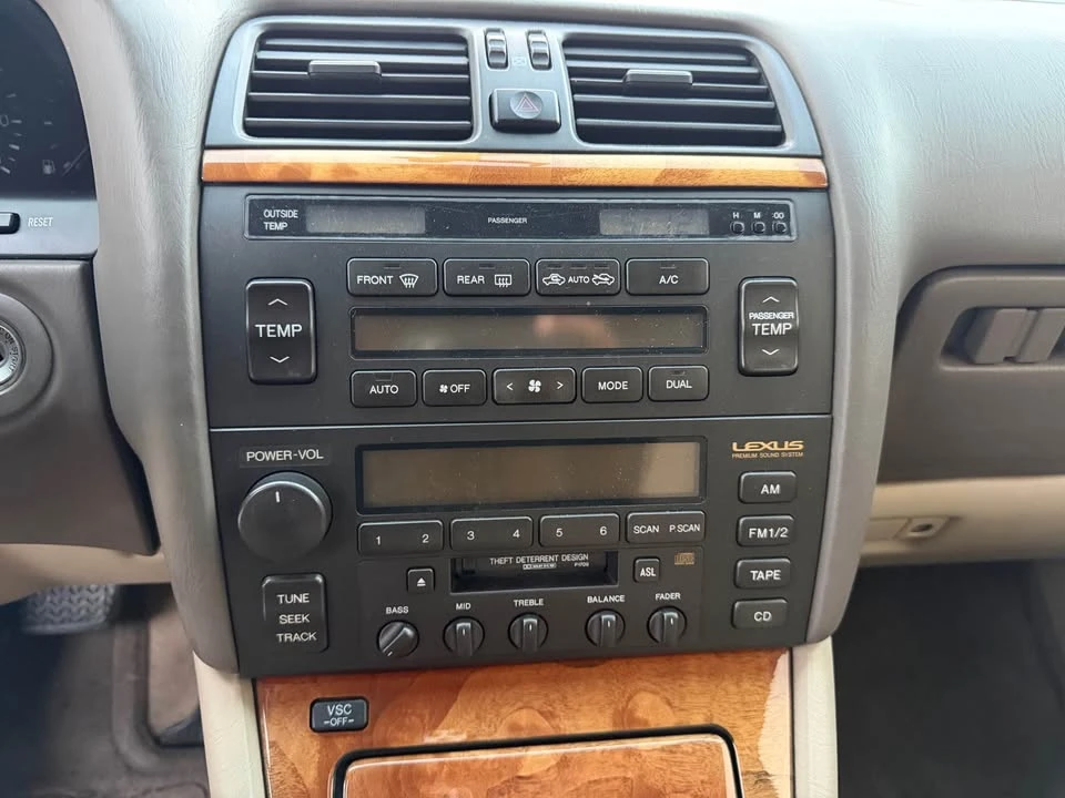 1998 Lexus LS 2nd Gen - Image 13 of 20